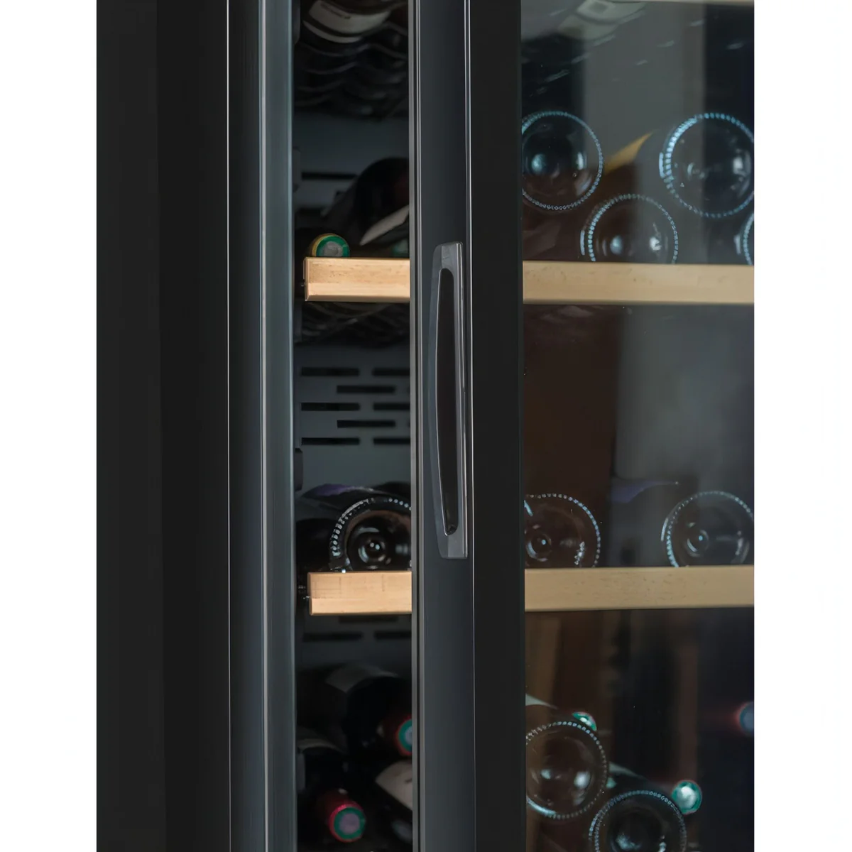 Single-Zone 147-Bottle Wine Cooler by La Sommeliere, Freestanding Design