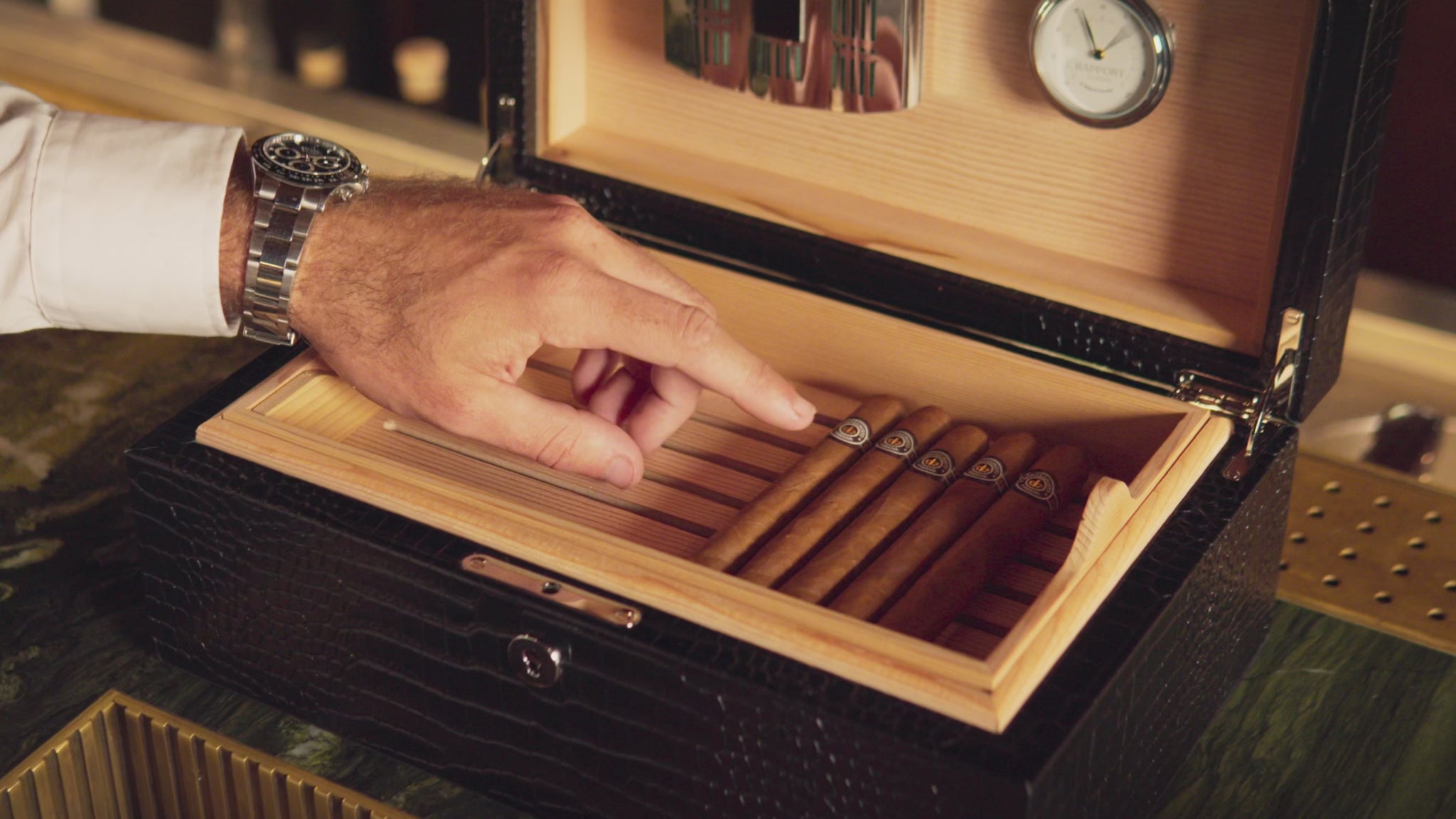 Brompton Black Leather Style Cigar Humidor, Ideal Gift for Collectors